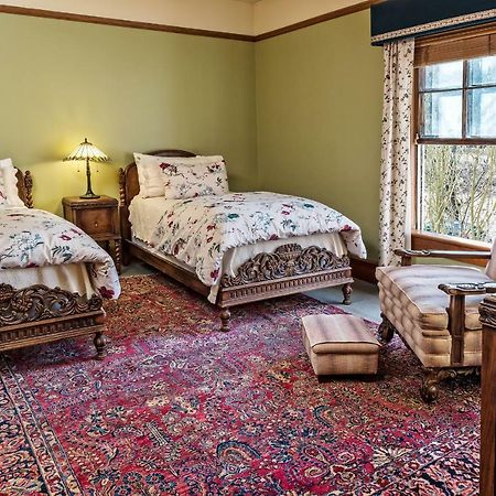 Mccloud Hotel Экстерьер фото
