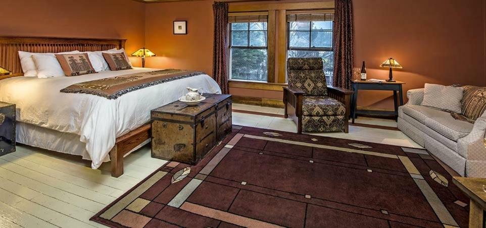 Mccloud Hotel Экстерьер фото