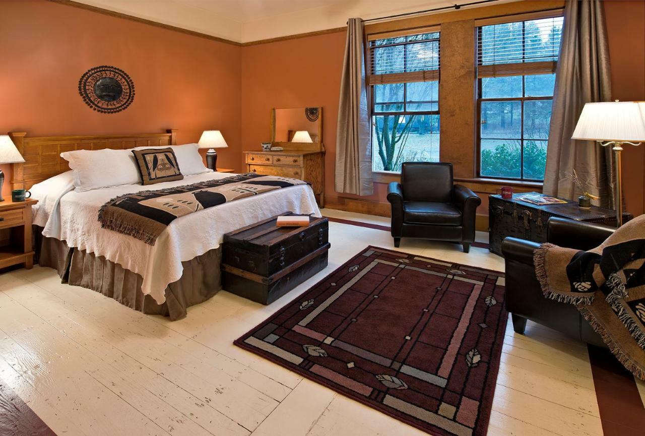 Mccloud Hotel Экстерьер фото