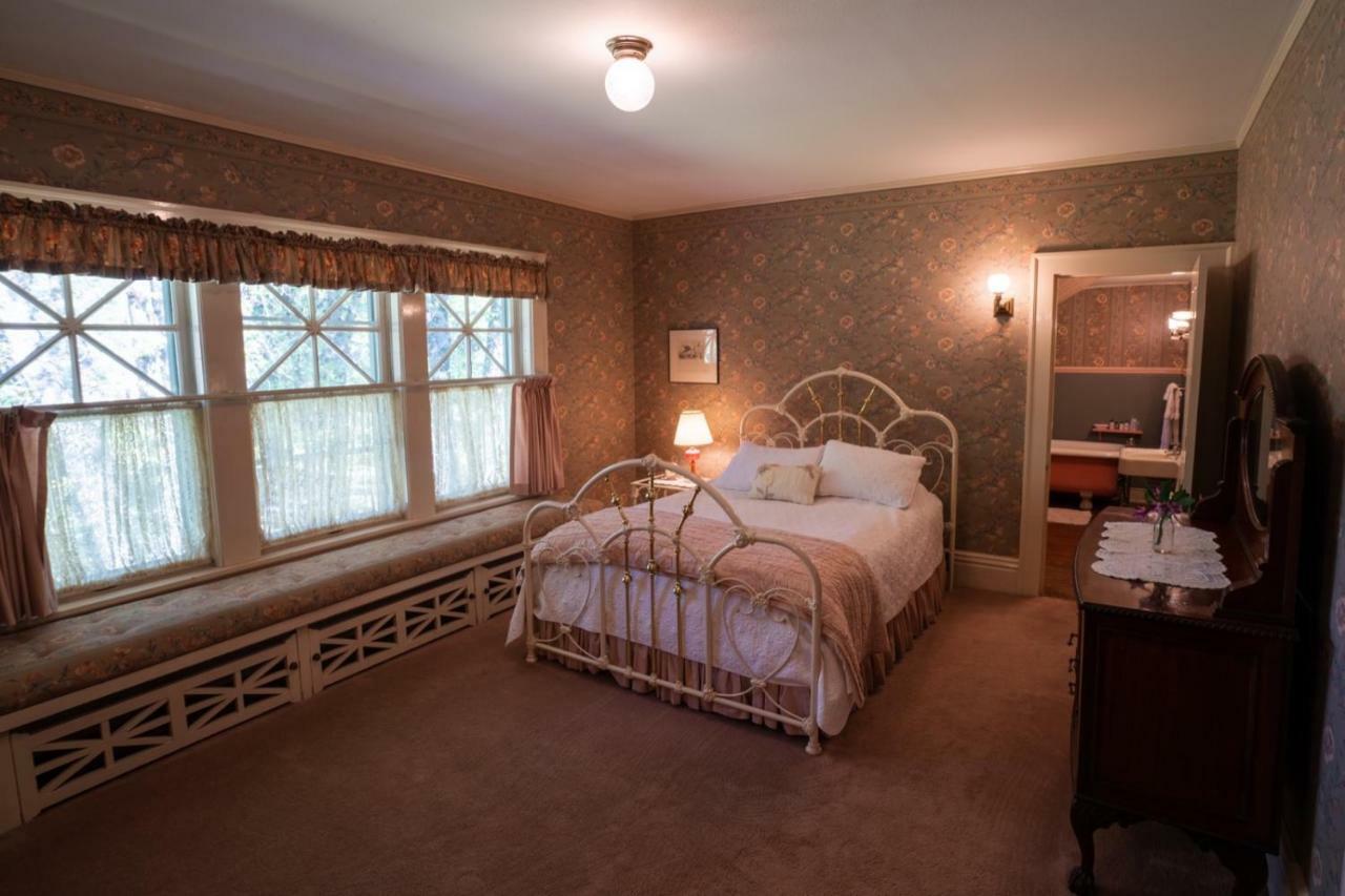 Mccloud Hotel Экстерьер фото