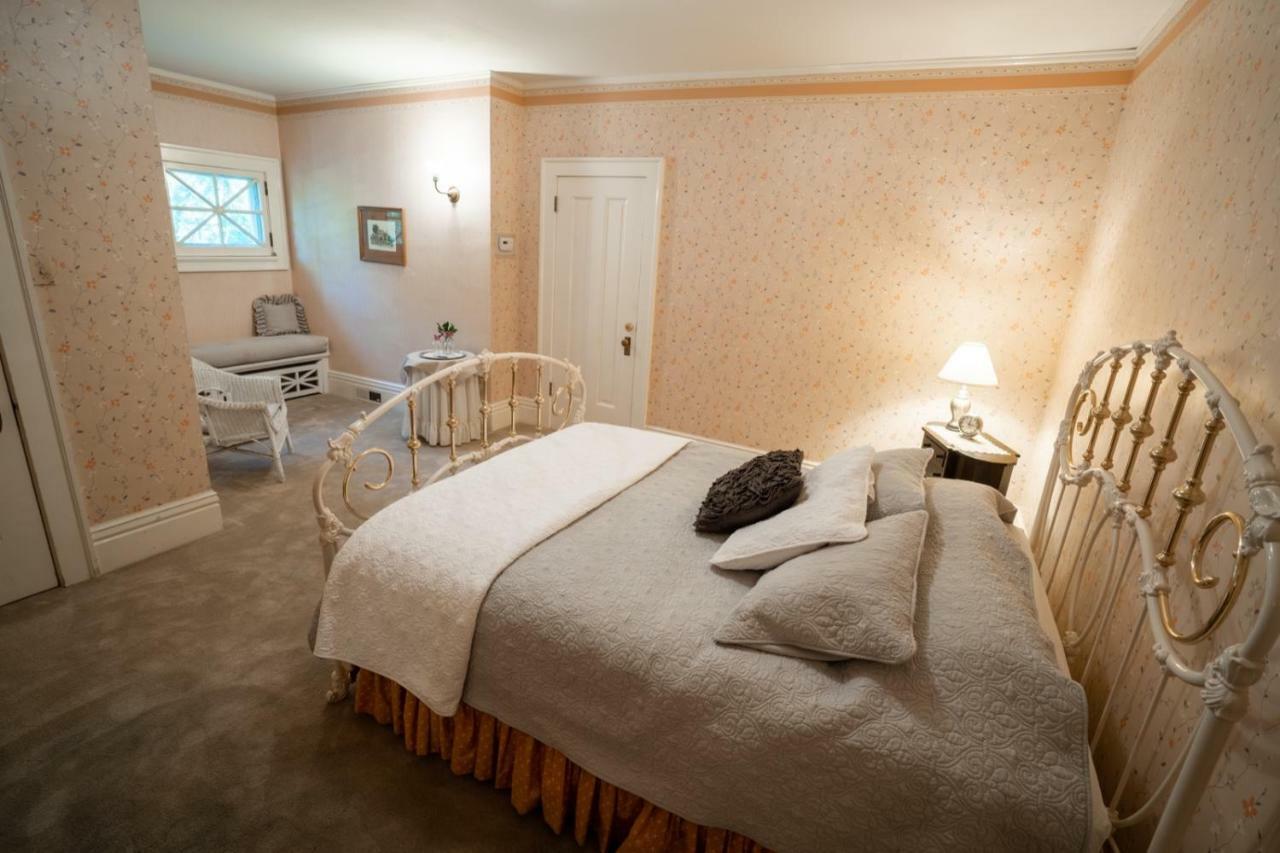 Mccloud Hotel Экстерьер фото